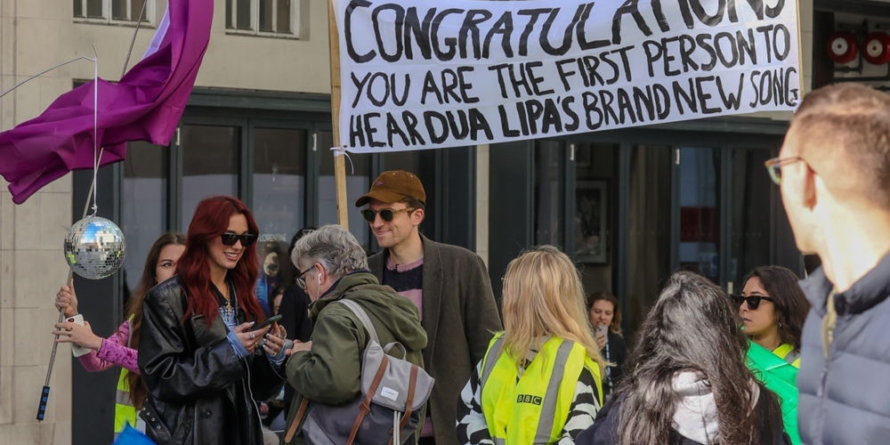 Dua Lipa Gives First Listen of New Single 'Houdini' to Fans on the Street in London! | Dua Lipa, Music | Just Jared: Celebrity Gossip and Breaking Entertainment News - Vimarsana News