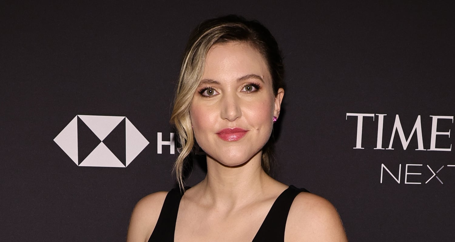 Taylor Tomlinson Announced as Host of New Late Night Show 'After Midnight' on CBS! | Stephen Colbert, Taylor Tomlinson | Just Jared: Celebrity Gossip and Breaking Entertainment News - Vimarsana News