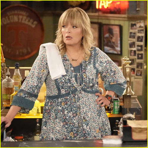 ‘Happy’s Place’ – Reba McEntire’s NBC Series Gets First Trailer, 6 Cast ...