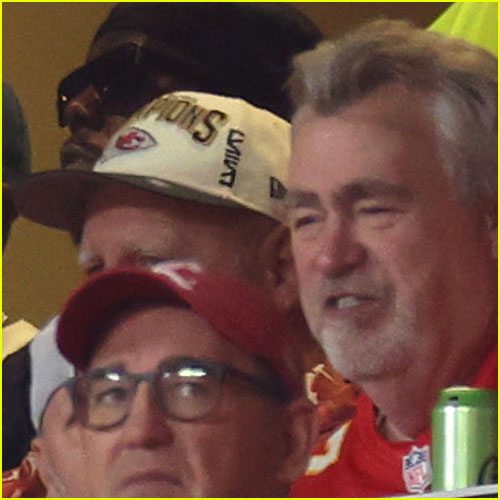 everyone-taylor-swift-sat-with-at-chiefs-vs-texans-game-including-a