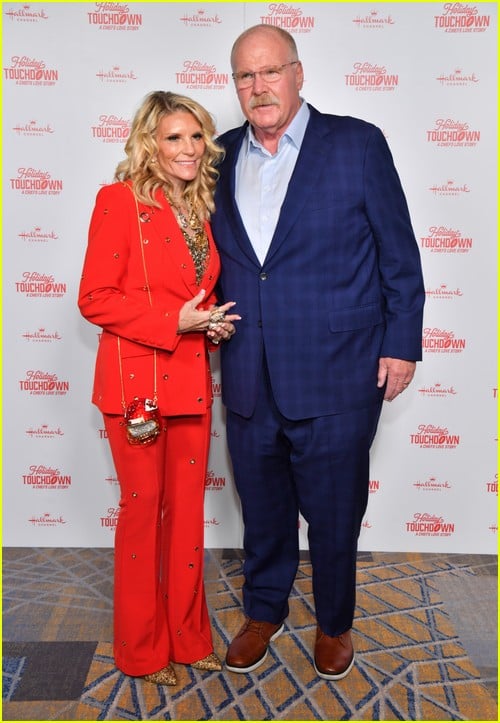 Tyler Hynes amp Hunter King Get Support - Touchdown Prem2 02 