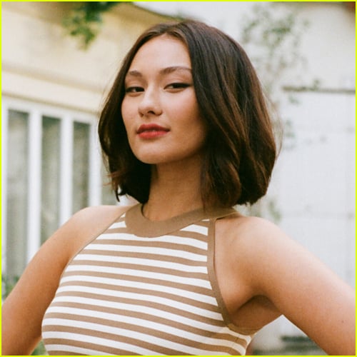 Lola Tung as Belly Conklin