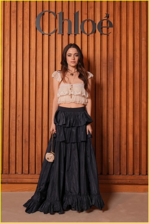 Chloe Show photos