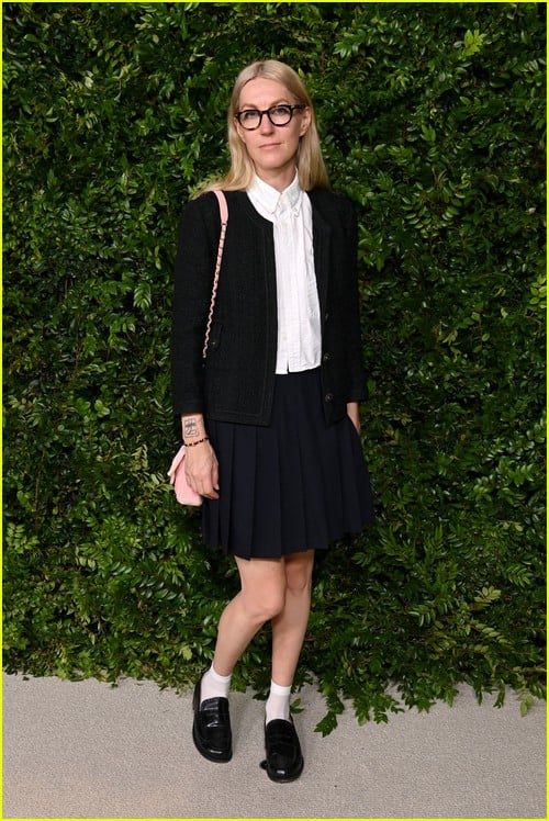 Almuerzo de mujeres de la Academia presentado con fotos de Chanel