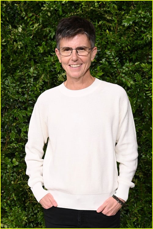 Almuerzo de mujeres de la Academia presentado con fotos de Chanel