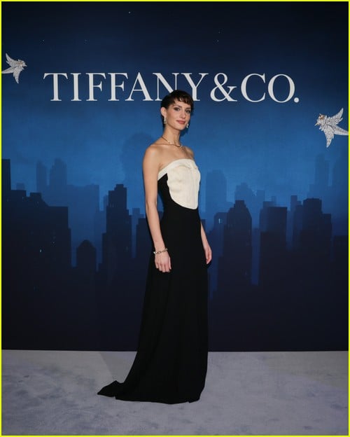 Fotos del evento navideño de Tiffany & Co. 2025