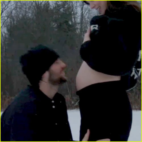 Hailee Steinfeld is pregnant