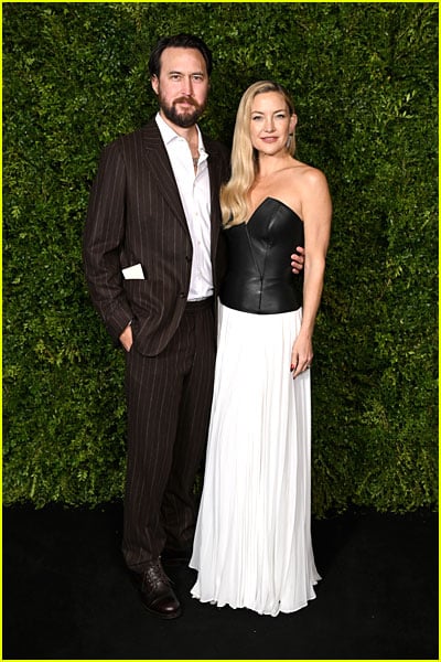 celebridades no jantar pré-bafta de Charles Finch e Chanel